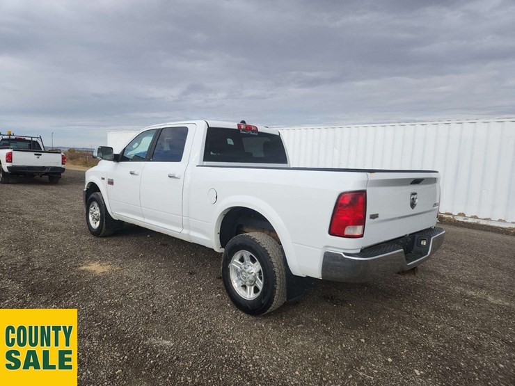 2012-ram-2500-laramie-image-3