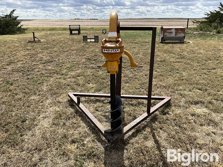 danuser-3-pt-post-hole-digger-&-stand-image-6