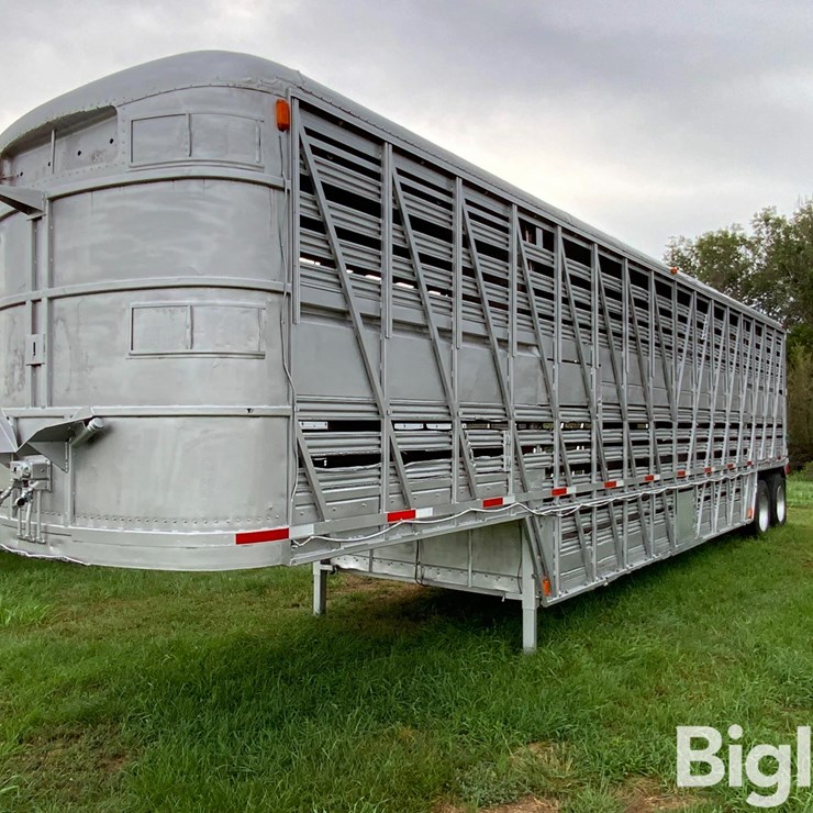 1965 WILSON LIVESTOCK TRAILER