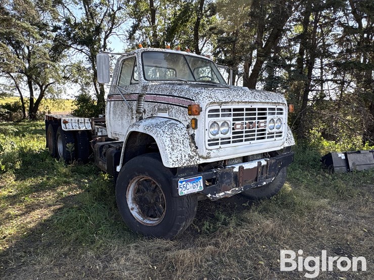 1975-gmc-9500-image-3