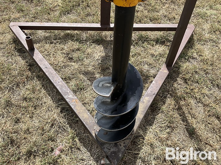 danuser-3-pt-post-hole-digger-&-stand-image-14