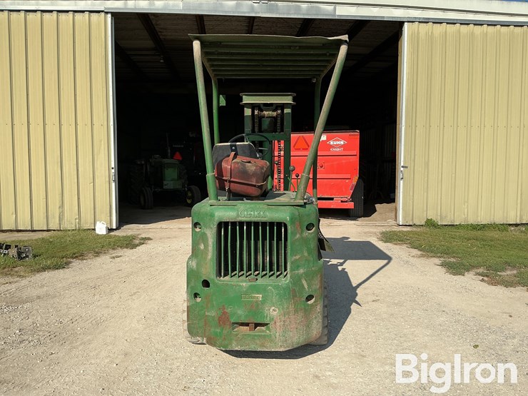 clark-yardlift-y40-forklift-image-6