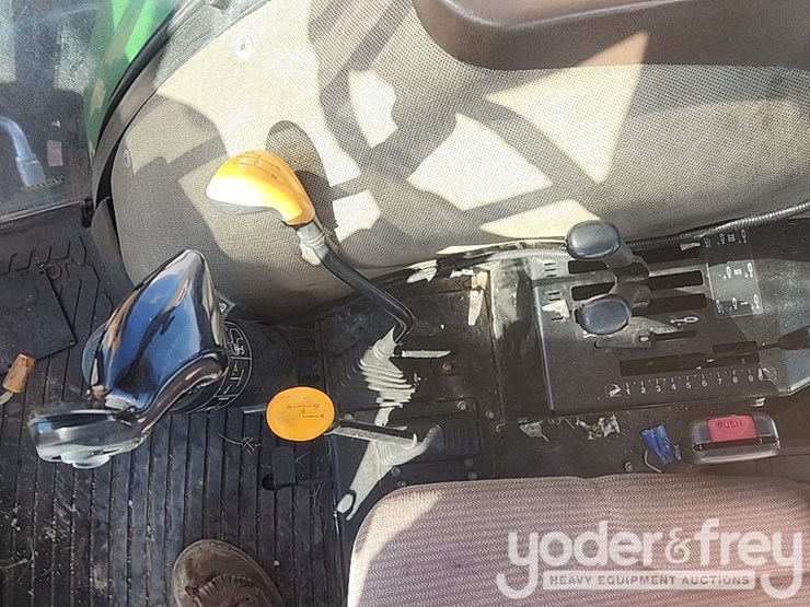 2009-john-deere-5093e-image-31