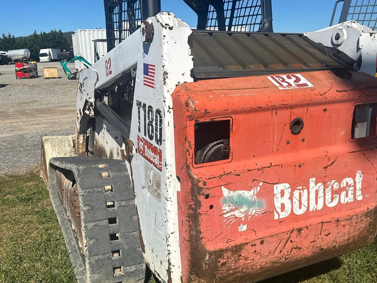 2013-bobcat-t180-image-5