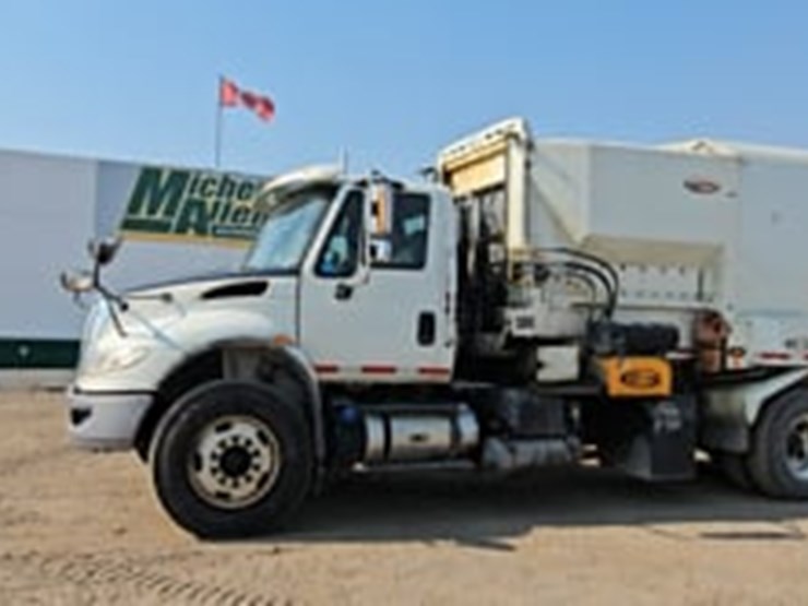 2016-international-workstar-7400-image-5