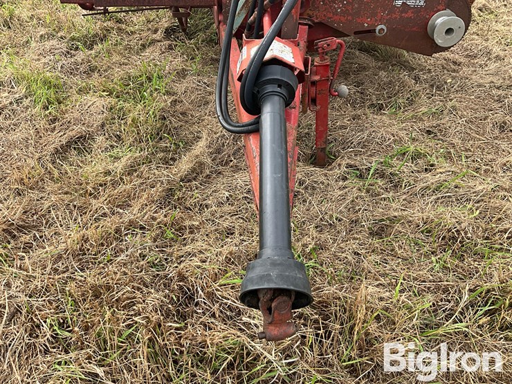 new-holland-1002-image-12