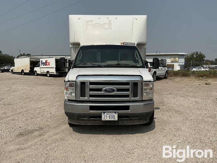 2021-ford-e450-image-2