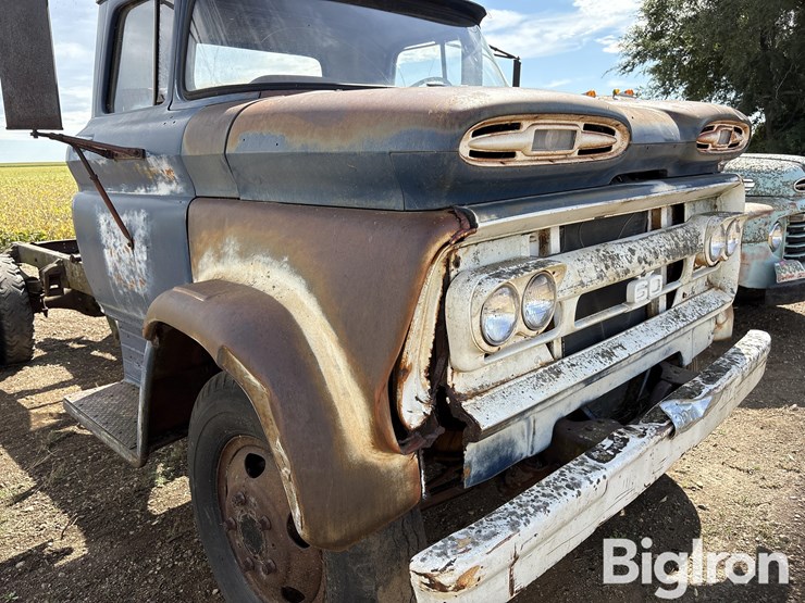 1961-chevrolet-c60-image-14