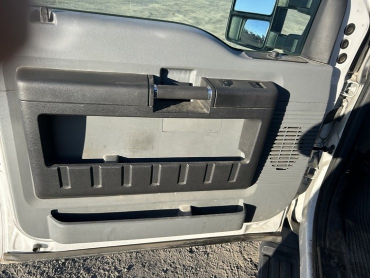 2016-ford-f350-image-18