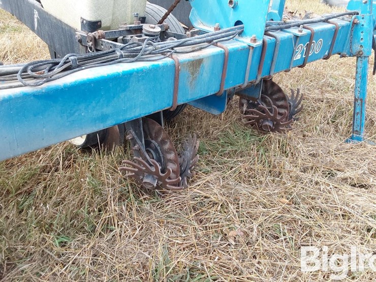 kinze-2100-image-15