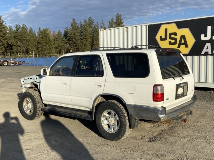 1996-toyota-4-runner-image-3
