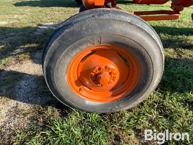 1959-allis-chalmers-d17-image-16