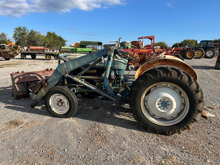ford-4000-image-2