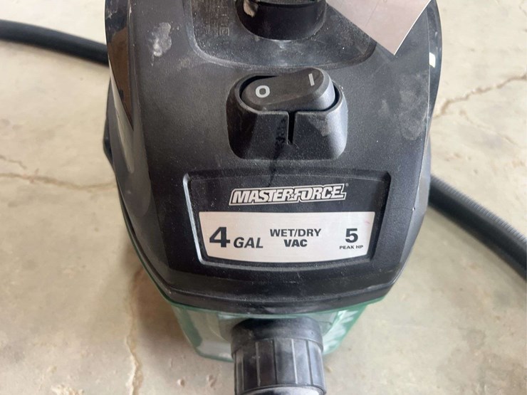 4-gal-masterforce-wet/dry-vac-image-3