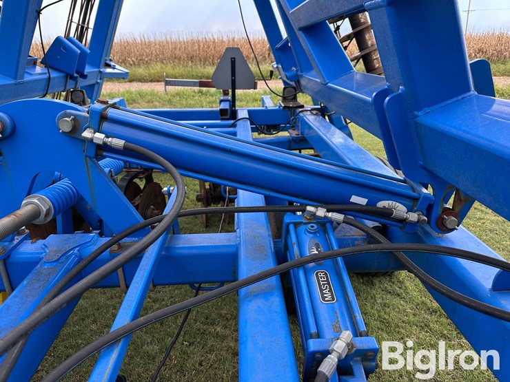 2011-landoll-7431-26-image-12