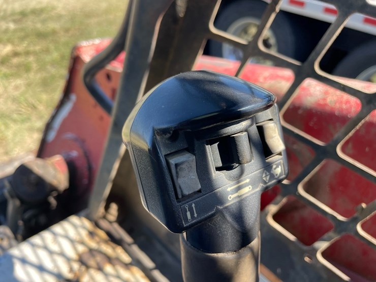 bobcat-t250-image-23