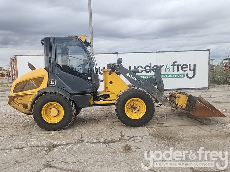 2016-deere-304k-image-28