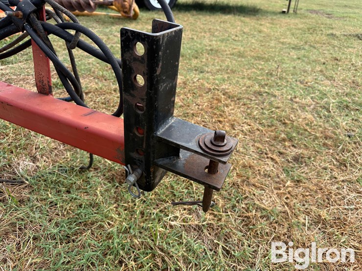 h-&-s-hay-machine-ii-image-9