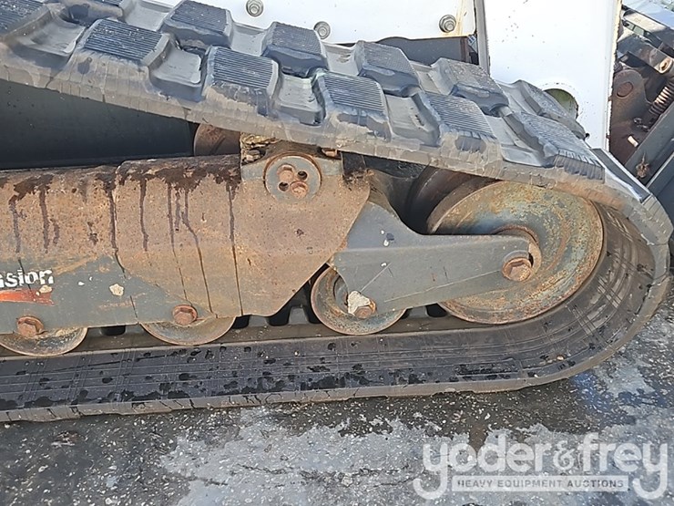 2019-bobcat-t870-image-10