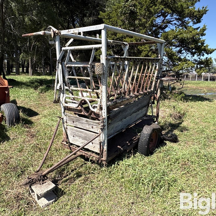 WW Cattle Chute