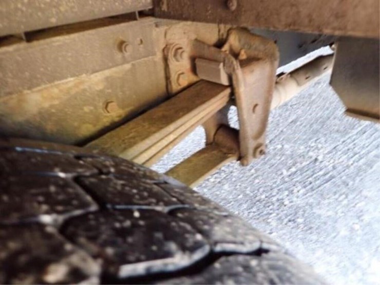 2015-freightliner-mt55-image-77
