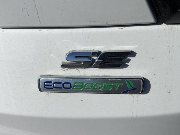 2017-ford-escape-se-image-11