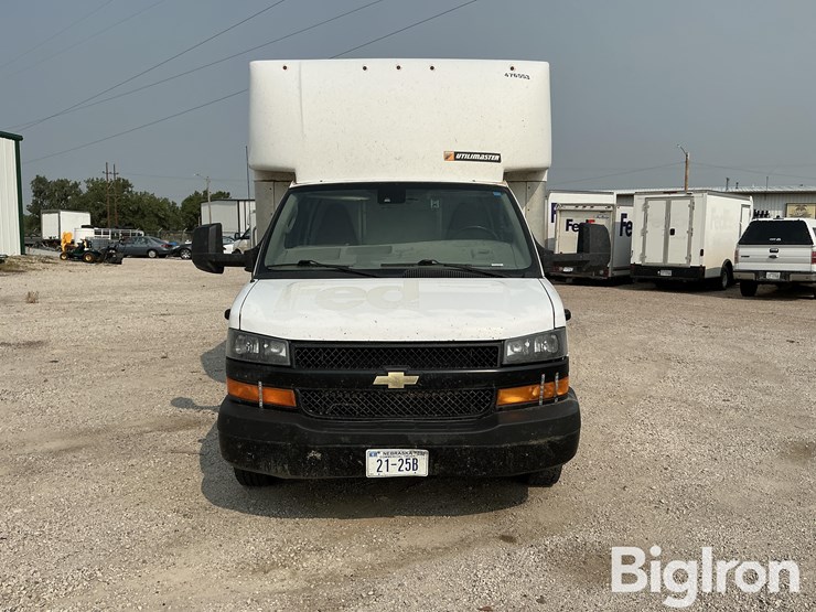 chevrolet-express-3500-image-2