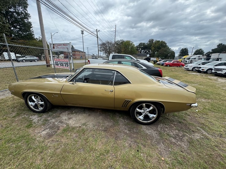 1969-chevrolet-camaro-ss-big-block-resto-mod-miles-not-verified---124379n643308-image-10