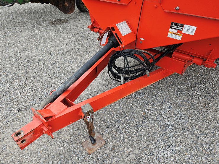 2010-kuhn-knight-3130-image-2