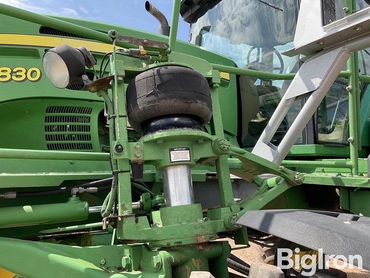 2011-john-deere-4830-image-13