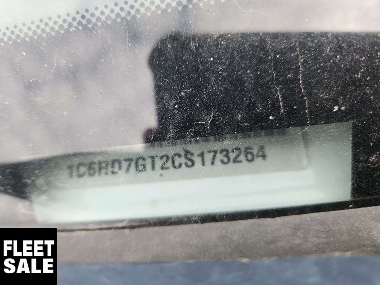 2012-ram-1500-slt-image-5