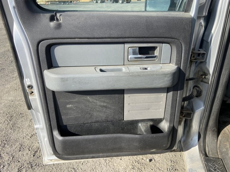 2011-ford-f150-image-25