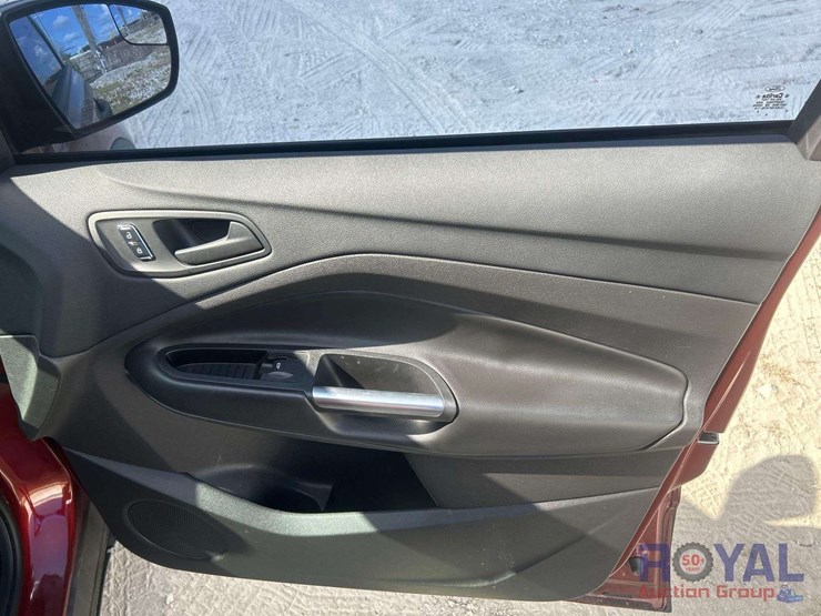 2016-ford-escape-image-27