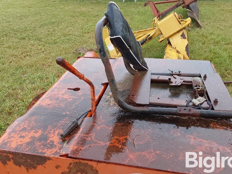 ditch-witch-v30-image-13