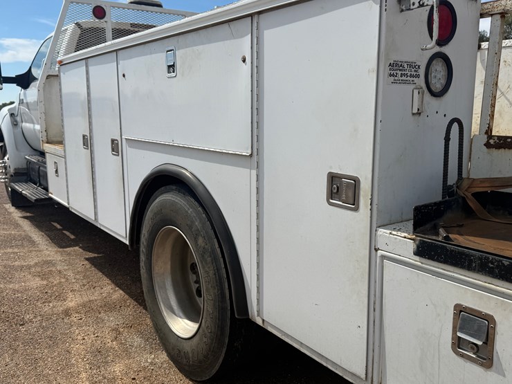 2015-ford-f650-image-22