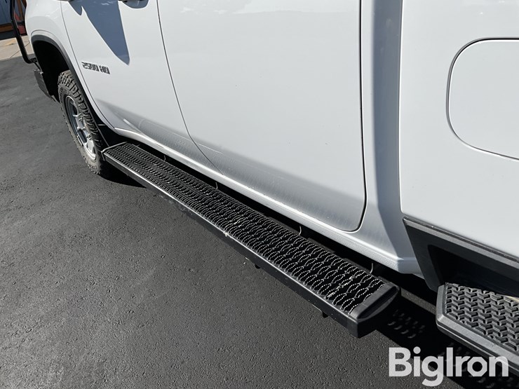 2021-chevrolet-silverado-2500-image-14