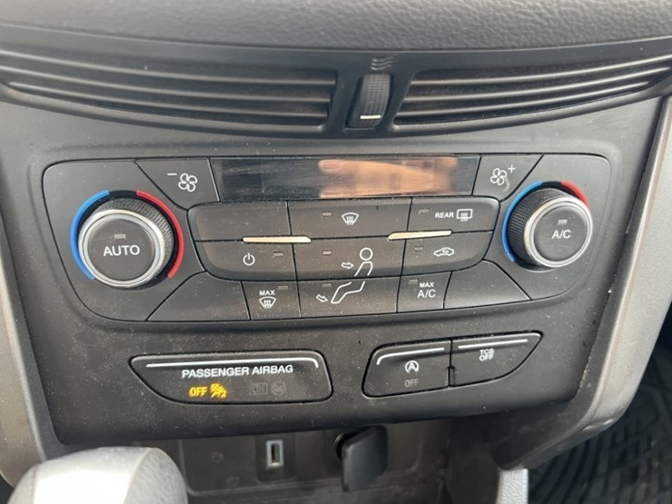 2017-ford-escape-image-33