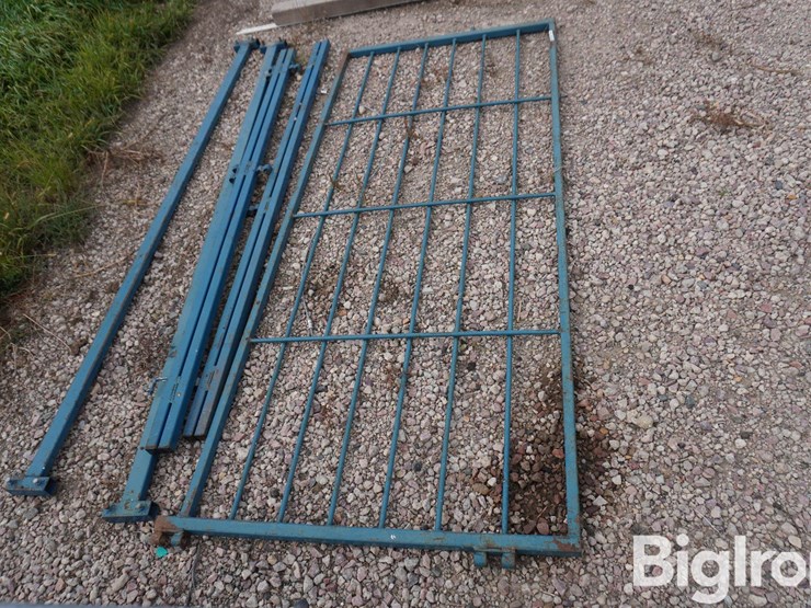 sydell-82"x36"-gate-&-braces-image-4