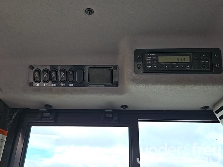2021-komatsu-d39pxi-24-image-33