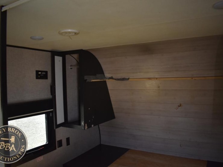 2022-jayco-jay-flight-slx-264bh-38128-image-31