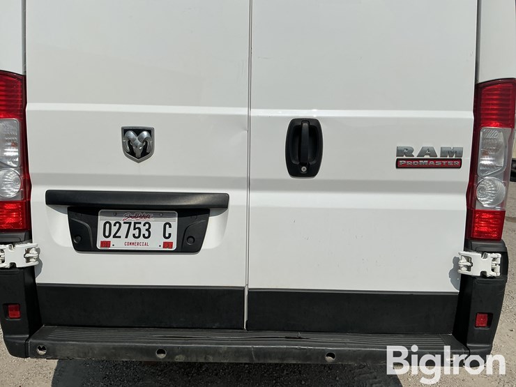 2021-dodge-3500-image-8