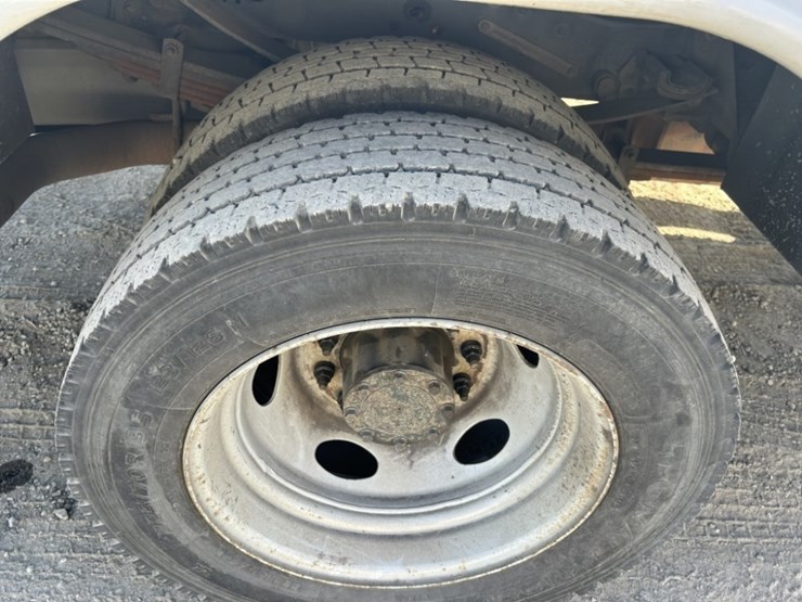 2012-ford-f550-sd-image-39