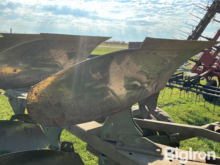 john-deere-rollover-plow-image-20