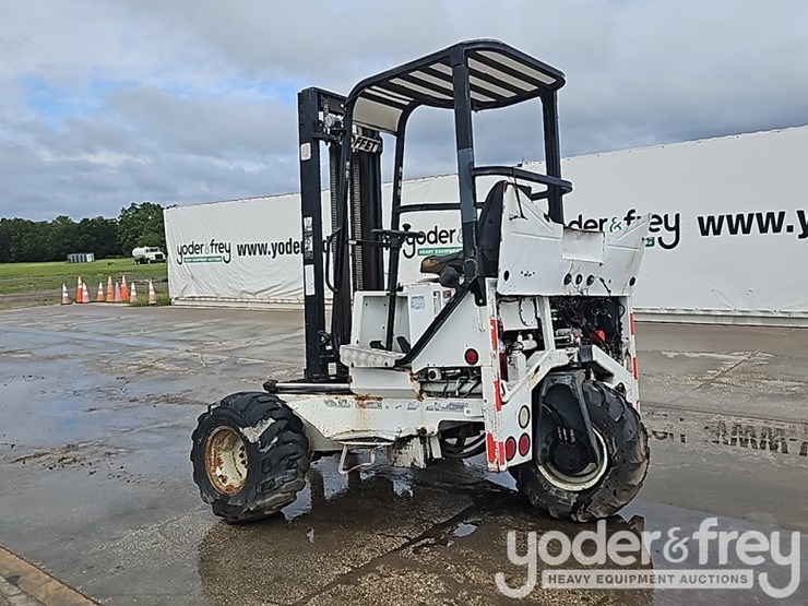 2004-moffett-m5500-image-3