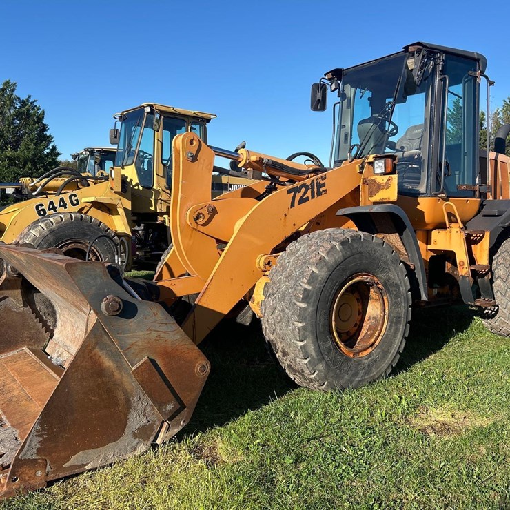 2008 CASE 721E