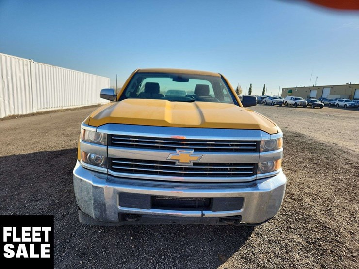 2016-chevrolet-silverado-2500hd-image-16