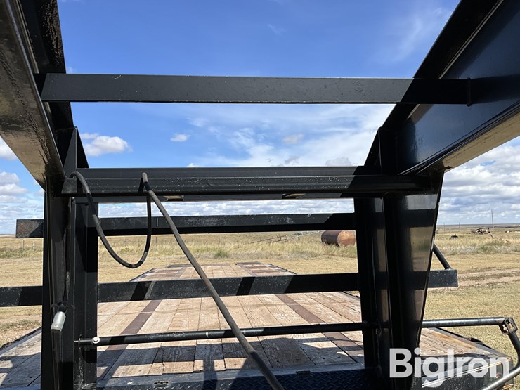 2010-circle-m-t/a-gooseneck-flatbed-trailer-image-14