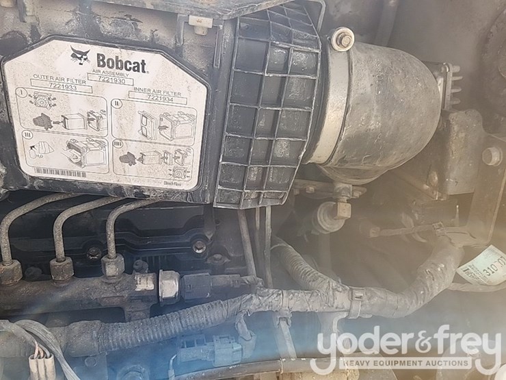 2015-bobcat-s650-image-10