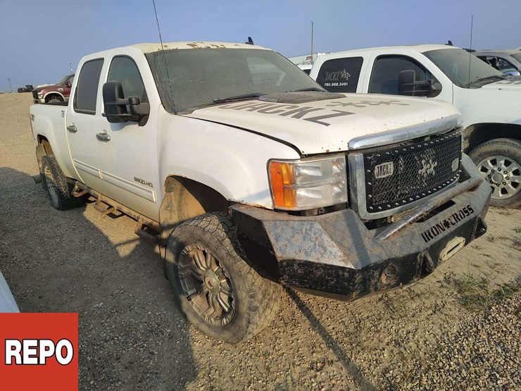 2013-gmc-sierra-3500hd-image-4