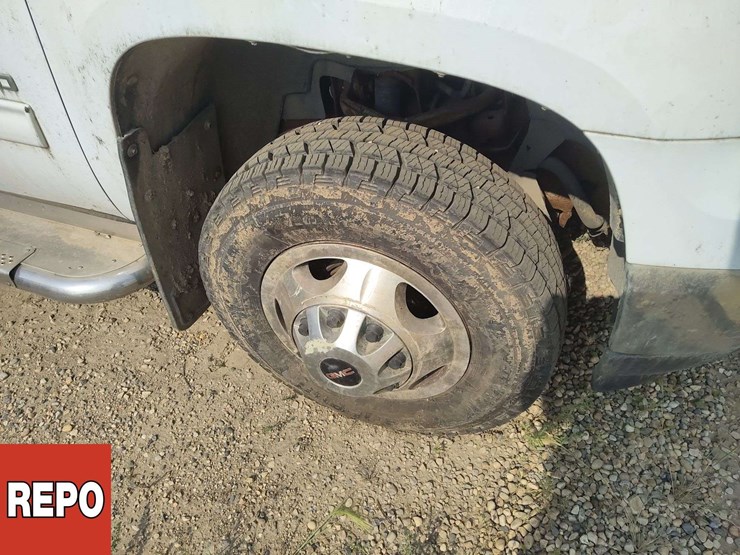 2014-gmc-sierra-3500hd-image-23